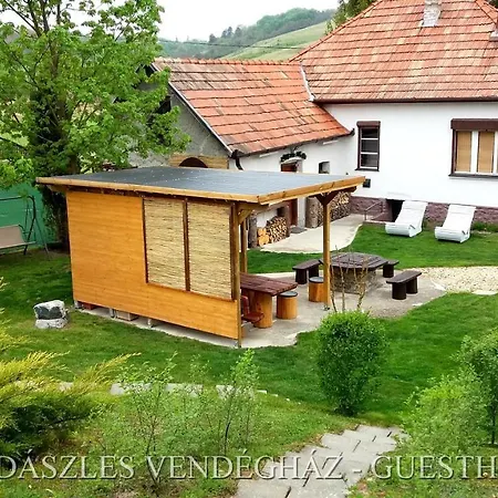 Vadaszles Vendeghaz Bukkszentmarton Exterior photo