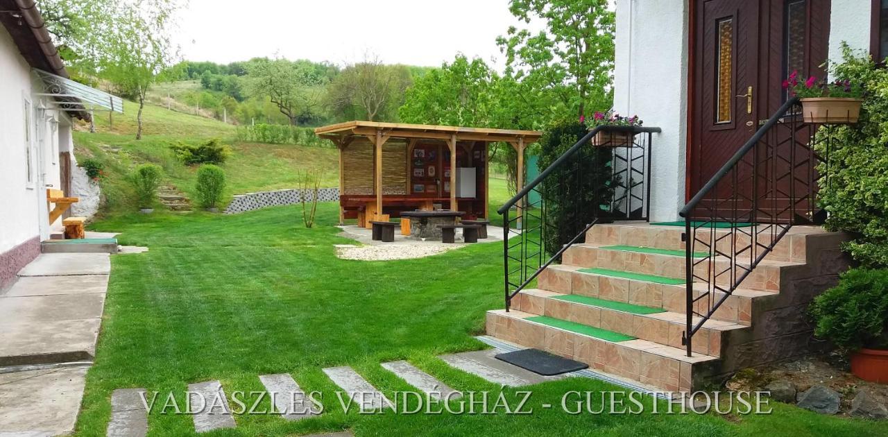 Vadaszles Vendeghaz Apartment *